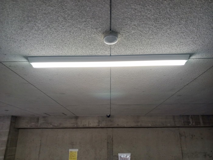 小倉南区　某マンション　駐車場照明取替工事のサムネイル